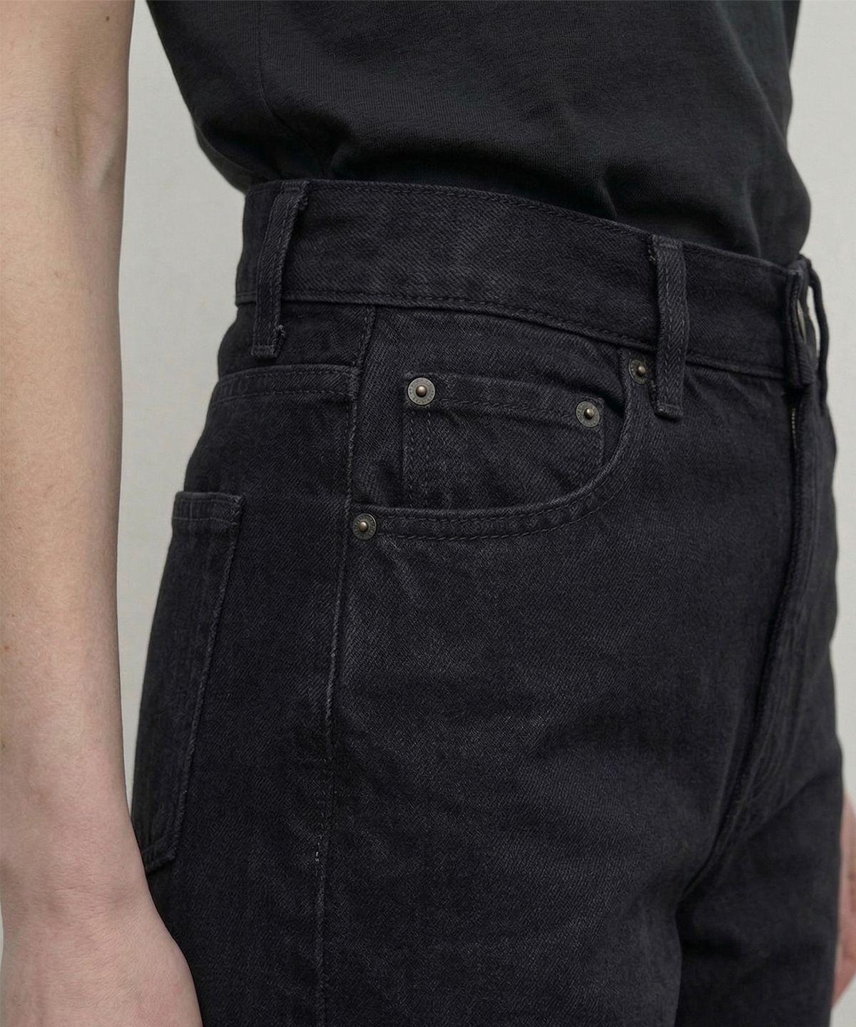 킴도(KIMDOH) Arvo Cropped Straight Denim / Black