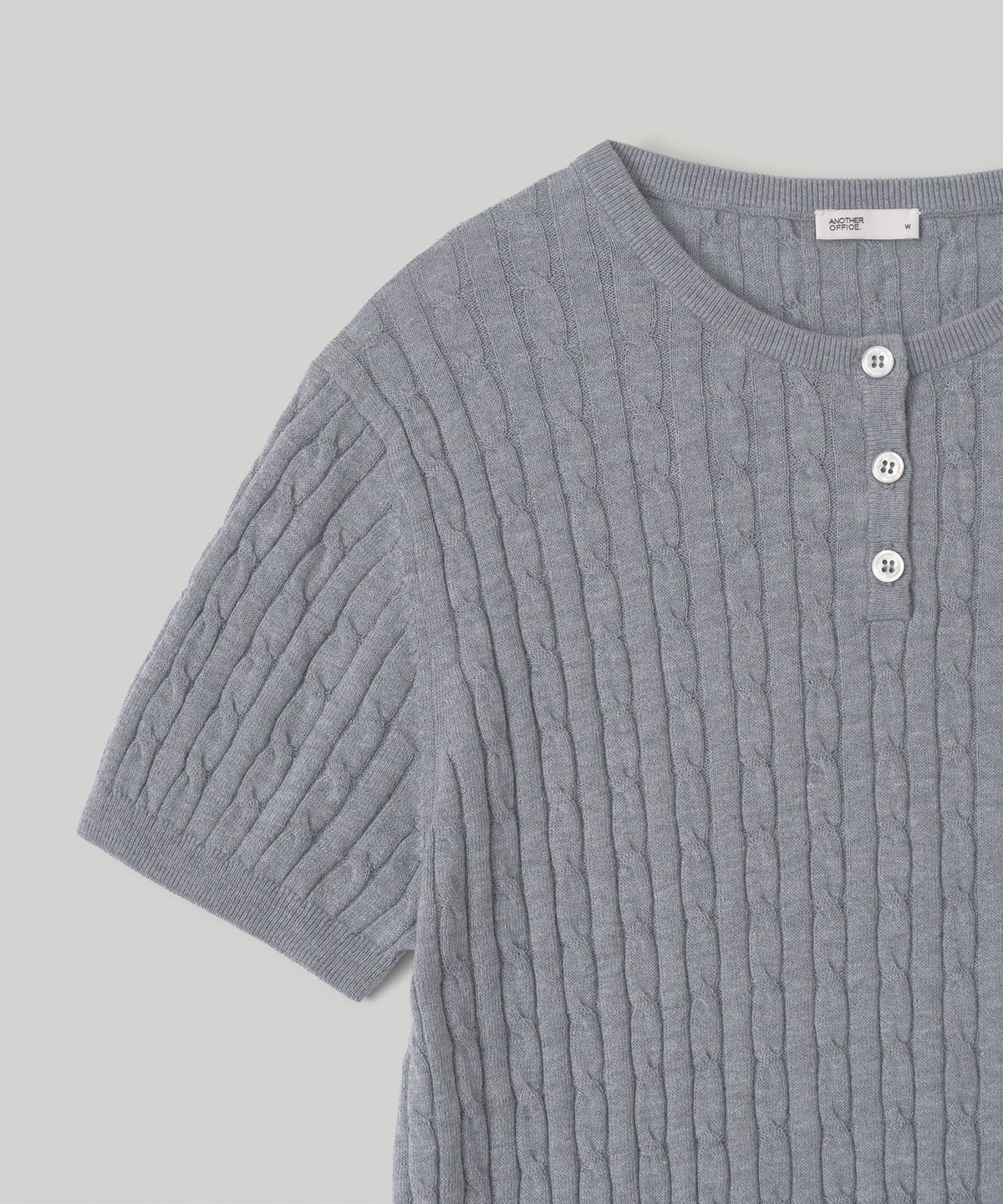 어나더오피스 우먼(ANOTHER OFFICE WOMEN) W. Henley Neck Cable Knit (Blue Gray)