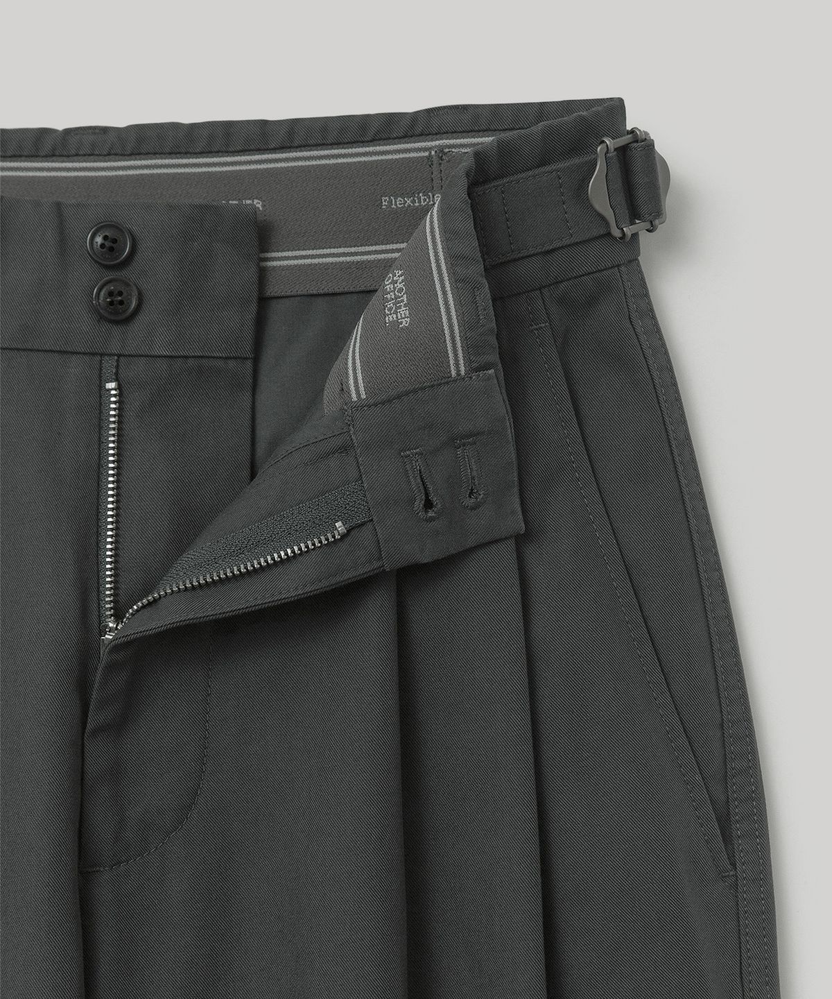 어나더오피스 우먼(ANOTHER OFFICE WOMEN) W. Santiago Chino Pants Flexible (Graphite)
