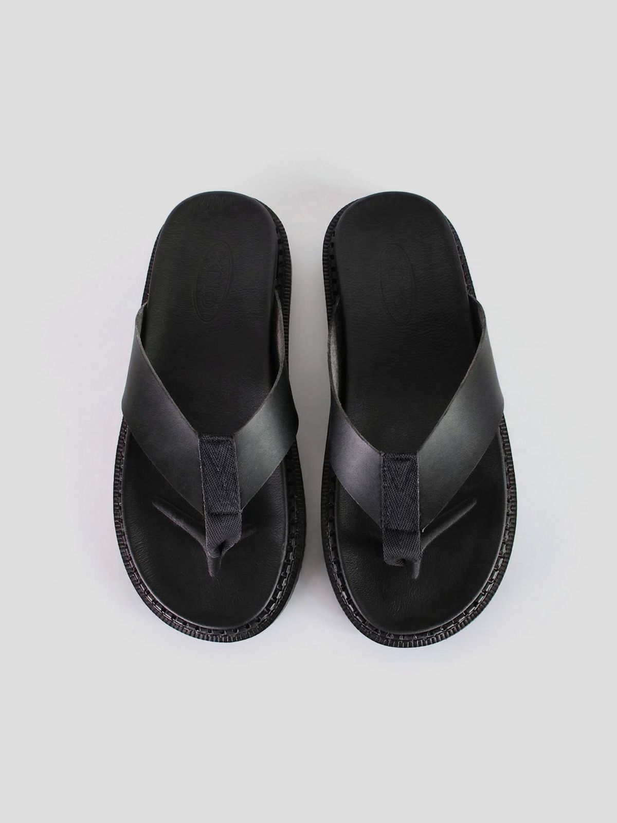 더노피(THENOPI) 써니 4cm 키높이 소프트 레더 플립플랍 블랙 쪼리 [225~290mm]