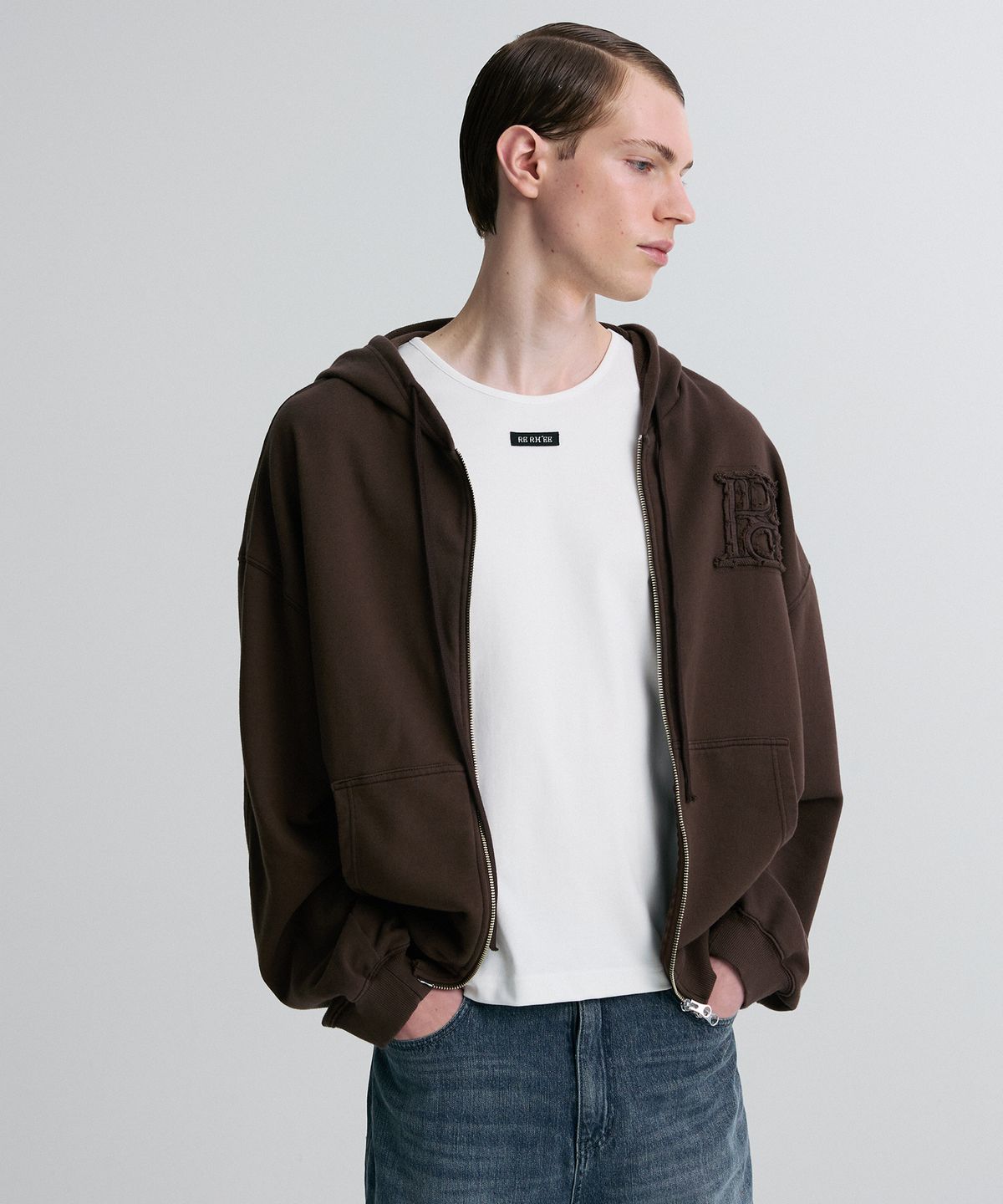 리이 맨(RERHEE MEN) LOGO PATCH ZIP HOODED JACKET COCOA BROWN