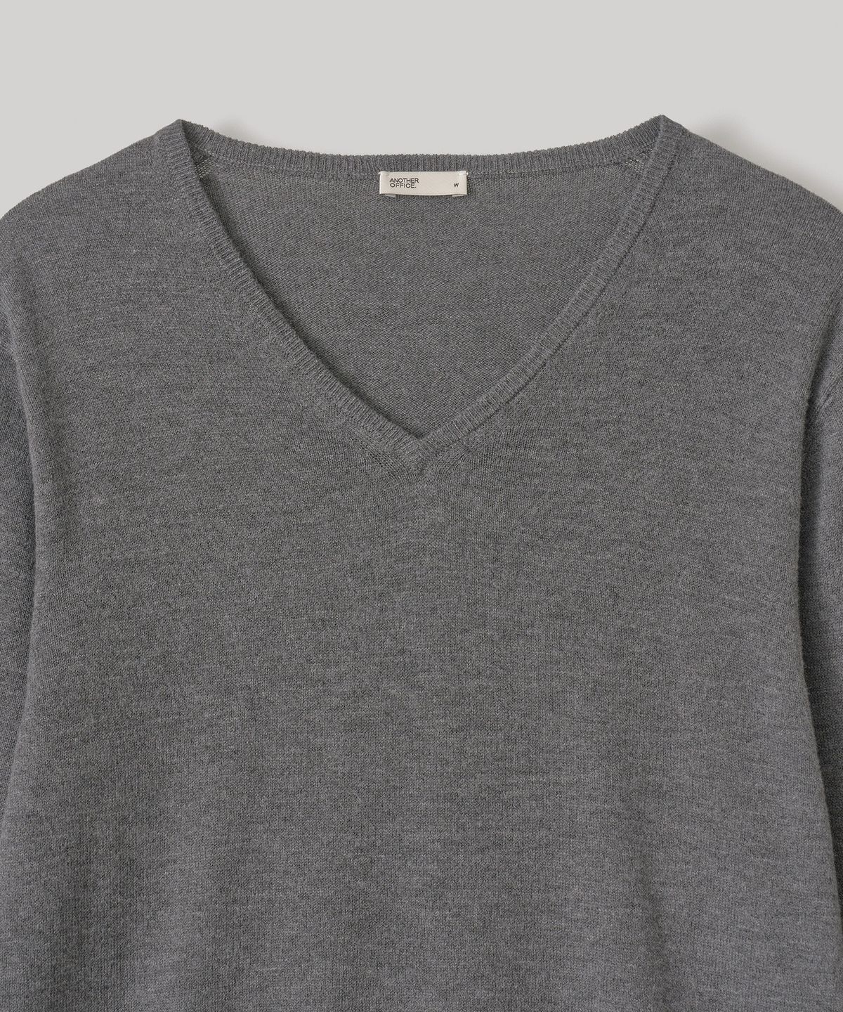 어나더오피스 우먼(ANOTHER OFFICE WOMEN) W. V-Neck Solid Knit (Heather Charcoal)