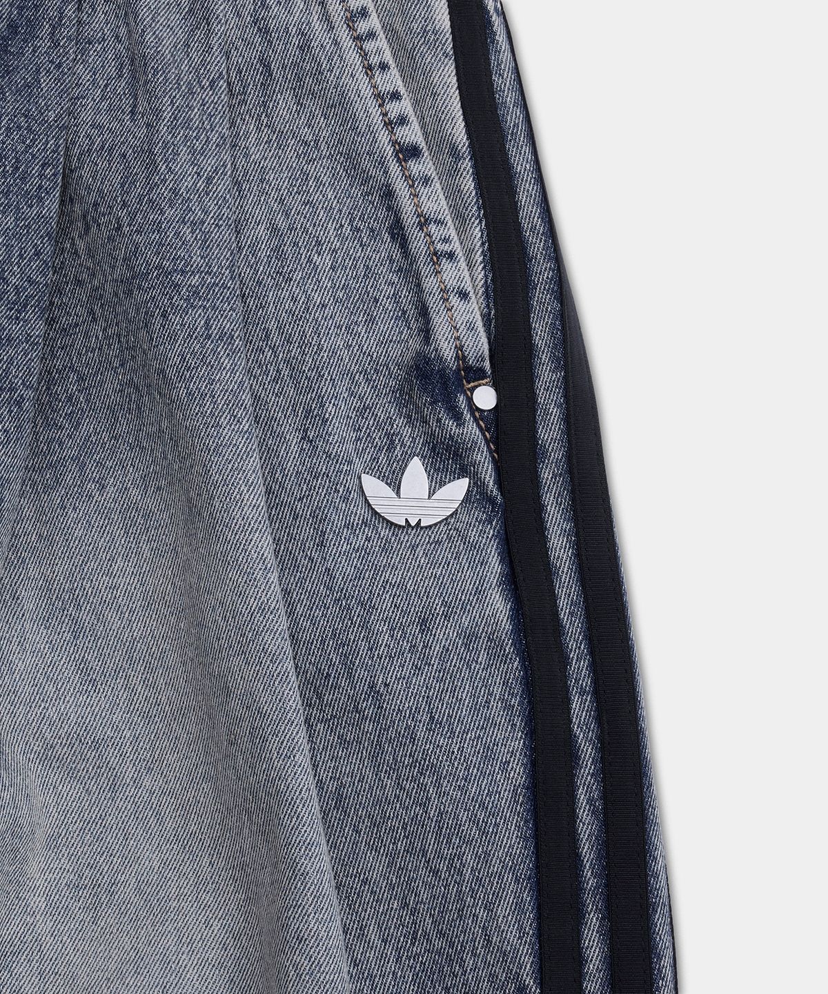 아디다스(ADIDAS) 아딜레늄 시즌 5 데님 진 - 초키브라운 / KX4821