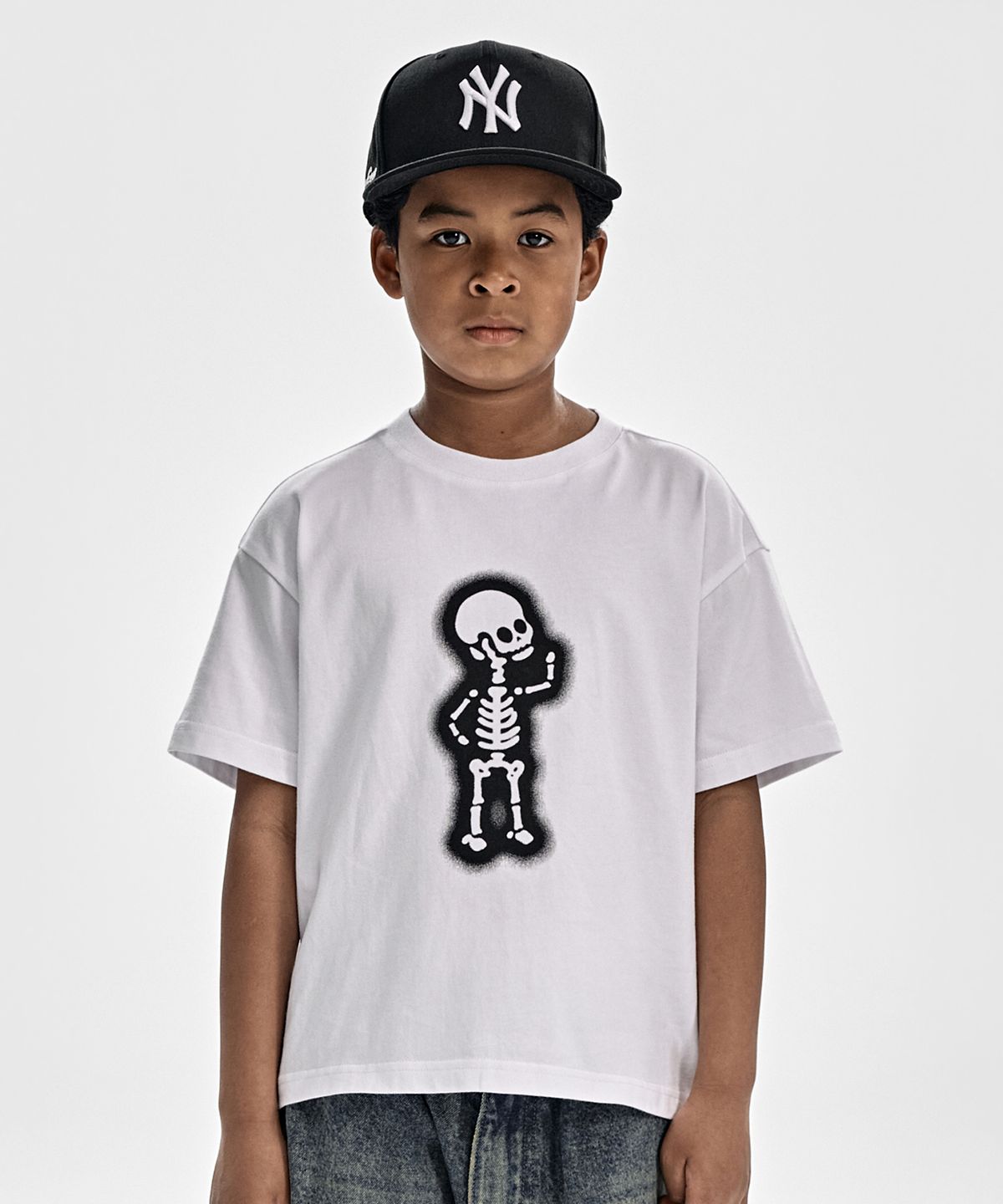 테이크이지 키즈(TAKEASY KIDS) 헬로우본 크롭 티셔츠 (화이트)