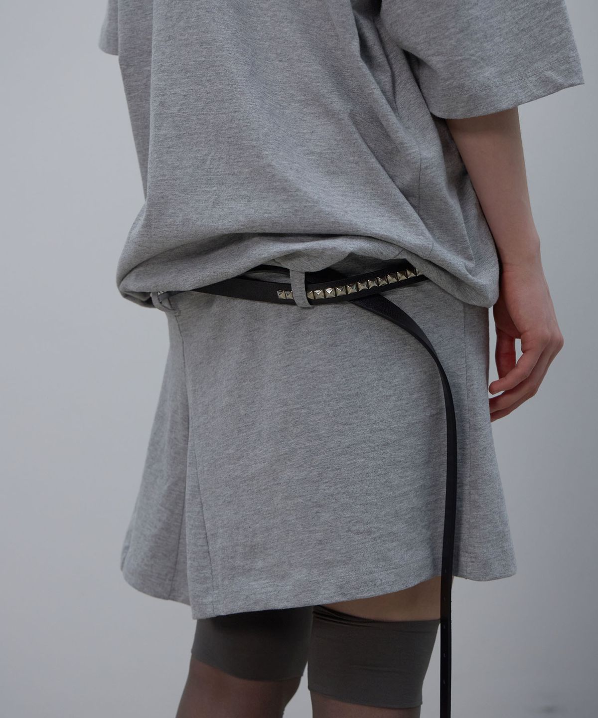 엘씨디씨티엠(LCDC™) ASYMMETRIC OFF-SHOULDER DRESS (MELANGE GREY)