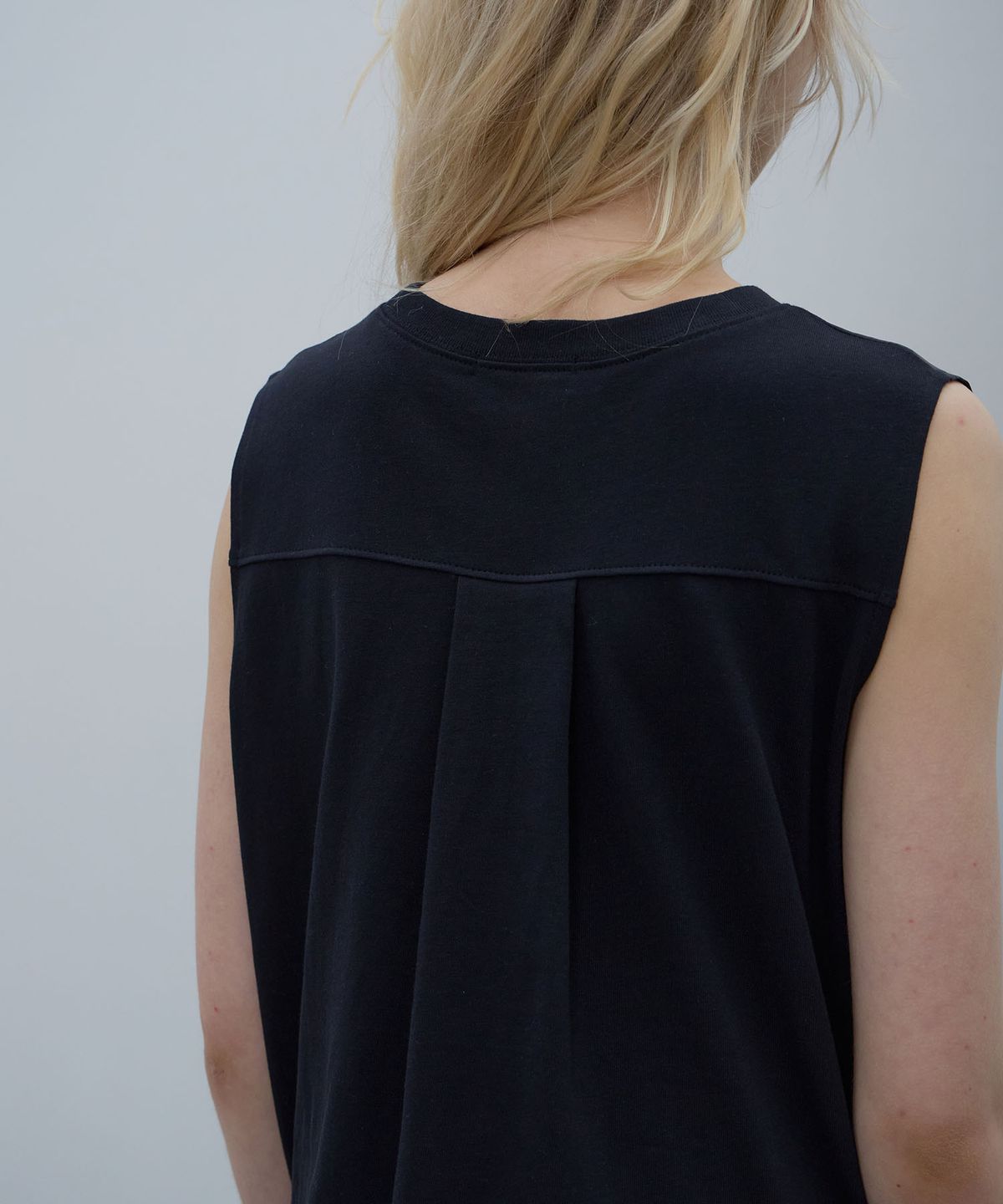 엘씨디씨티엠(LCDC™) DRAWSTRING GATHERED DRESS (BLACK)