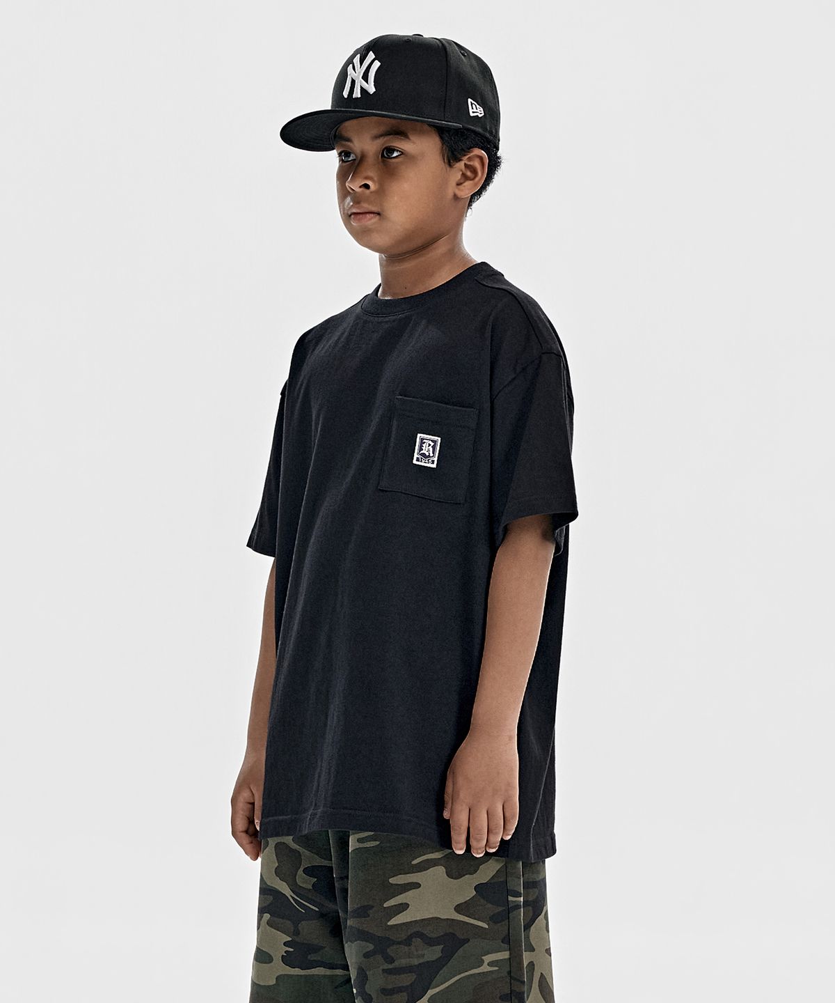 테이크이지 키즈(TAKEASY KIDS) 자이언트핏 포켓 티셔츠 (블랙)