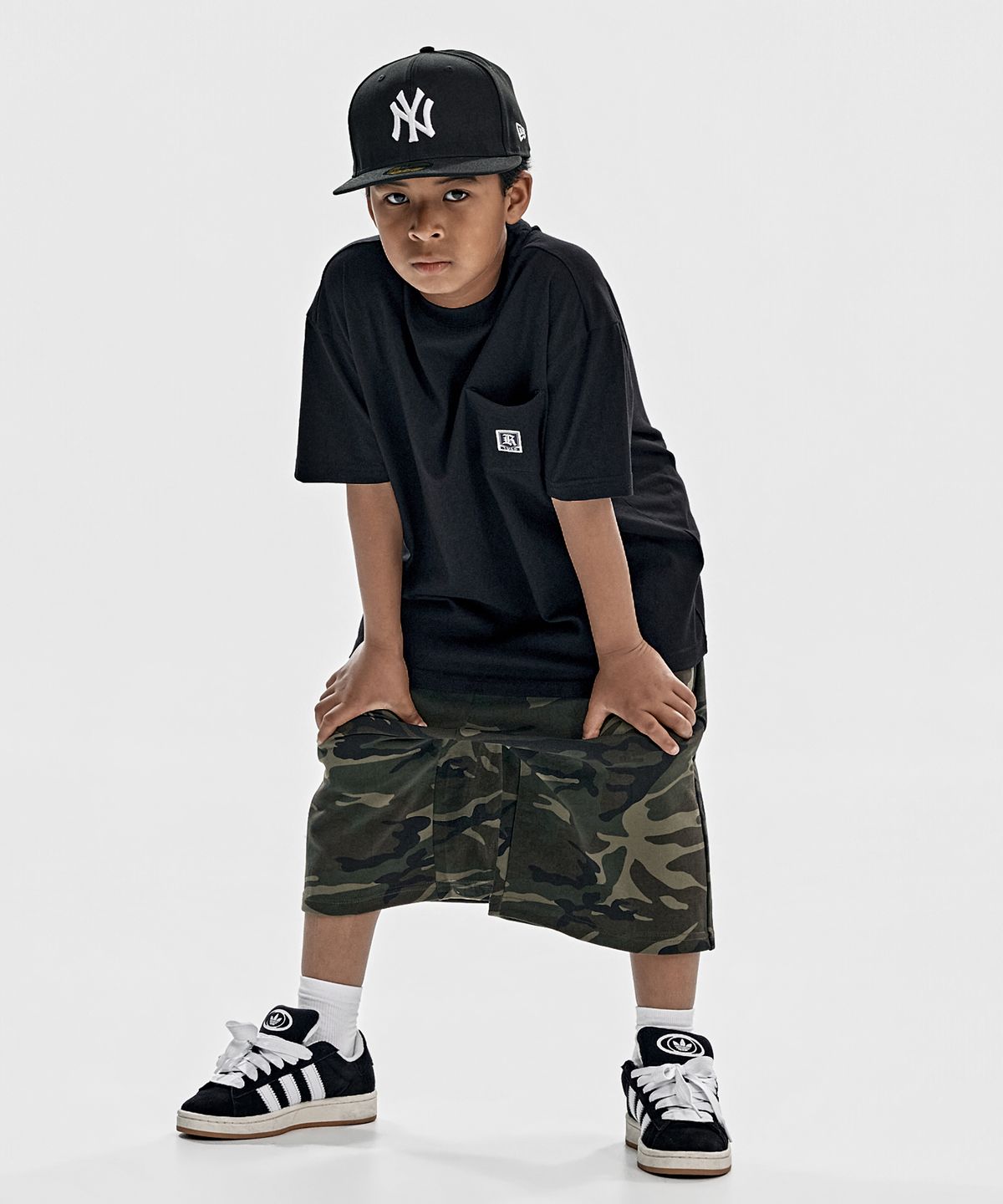 테이크이지 키즈(TAKEASY KIDS) 자이언트핏 포켓 티셔츠 (블랙)
