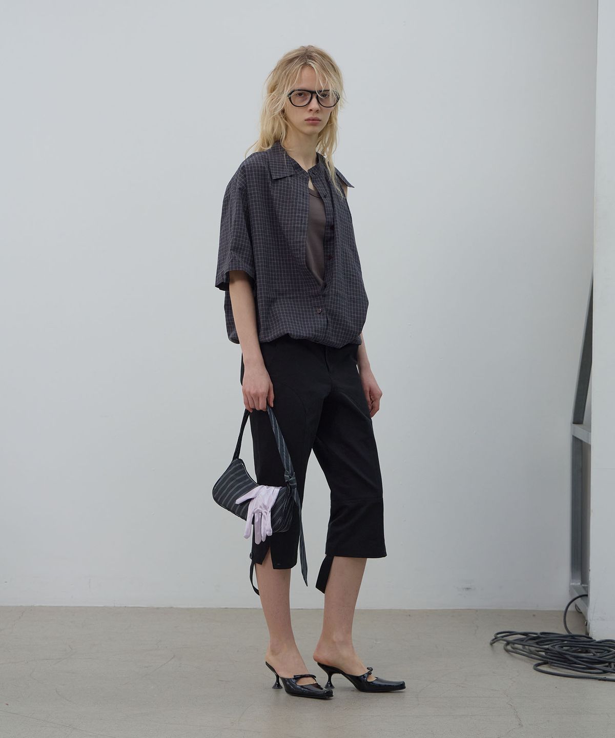 엘씨디씨티엠(LCDC™) SLIM STRAP CAPRI PANTS (BLACK)