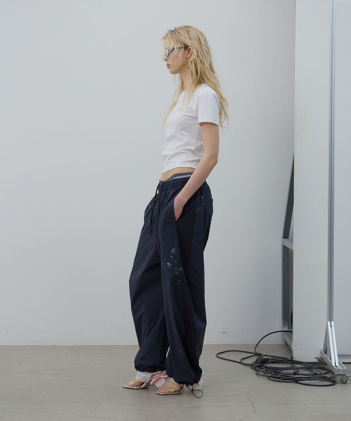엘씨디씨티엠(LCDC™) PAINT EFFECT NYLON TROUSERS (DARK NAVY)