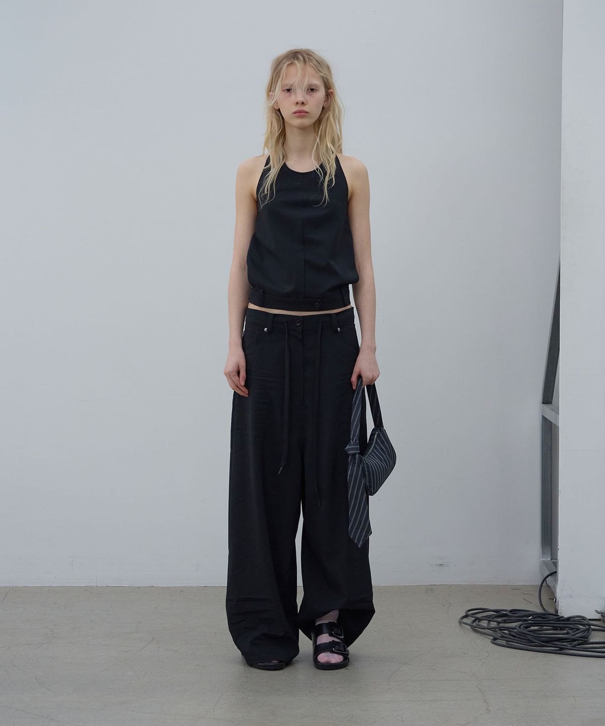 엘씨디씨티엠(LCDC™) CRINKLE DETAIL WIDE TROUSERS (BLACK)