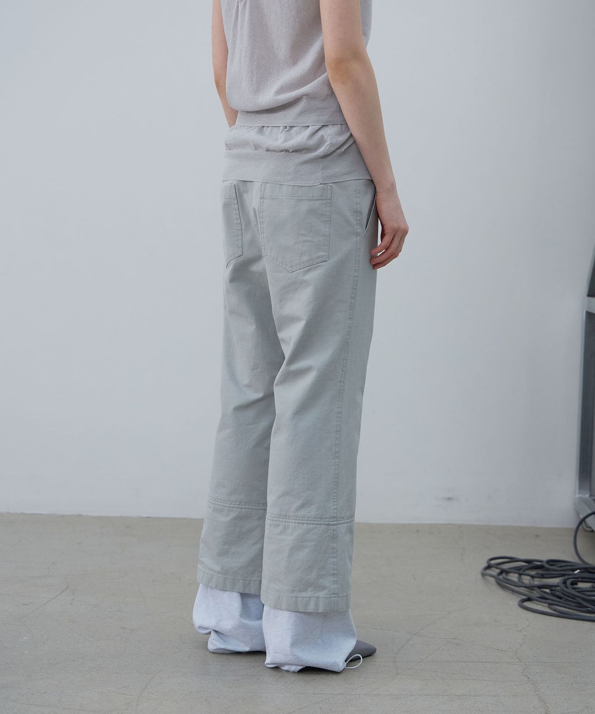 엘씨디씨티엠(LCDC™) LAYERED HEM STRING PANTS (LIGHT GREY)