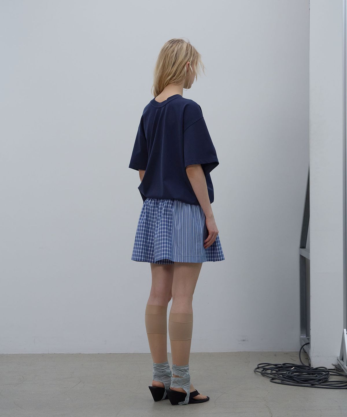 엘씨디씨티엠(LCDC™) DRAPED LETTERING PRINT T-SHIRT (NAVY)
