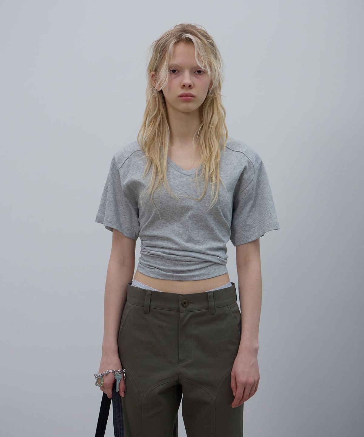 엘씨디씨티엠(LCDC™) BACK SLIT V-NECK TOP (MELANGE GREY)