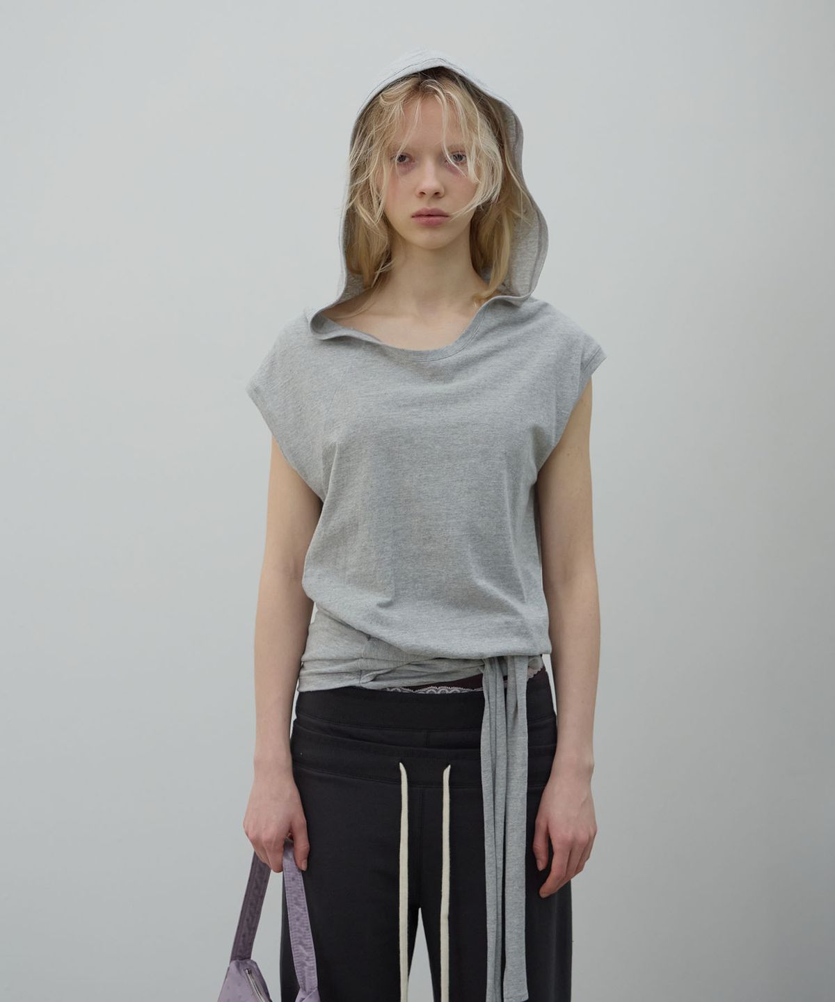 엘씨디씨티엠(LCDC™) STRAP HOODED SLEEVELESS TOP (MELANGE GREY)