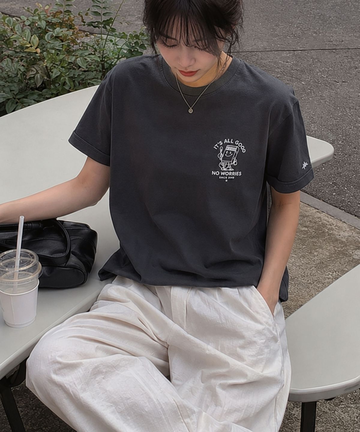 언리미트(UNLIMIT) NO WORRIES TEE (U26BTTS614)