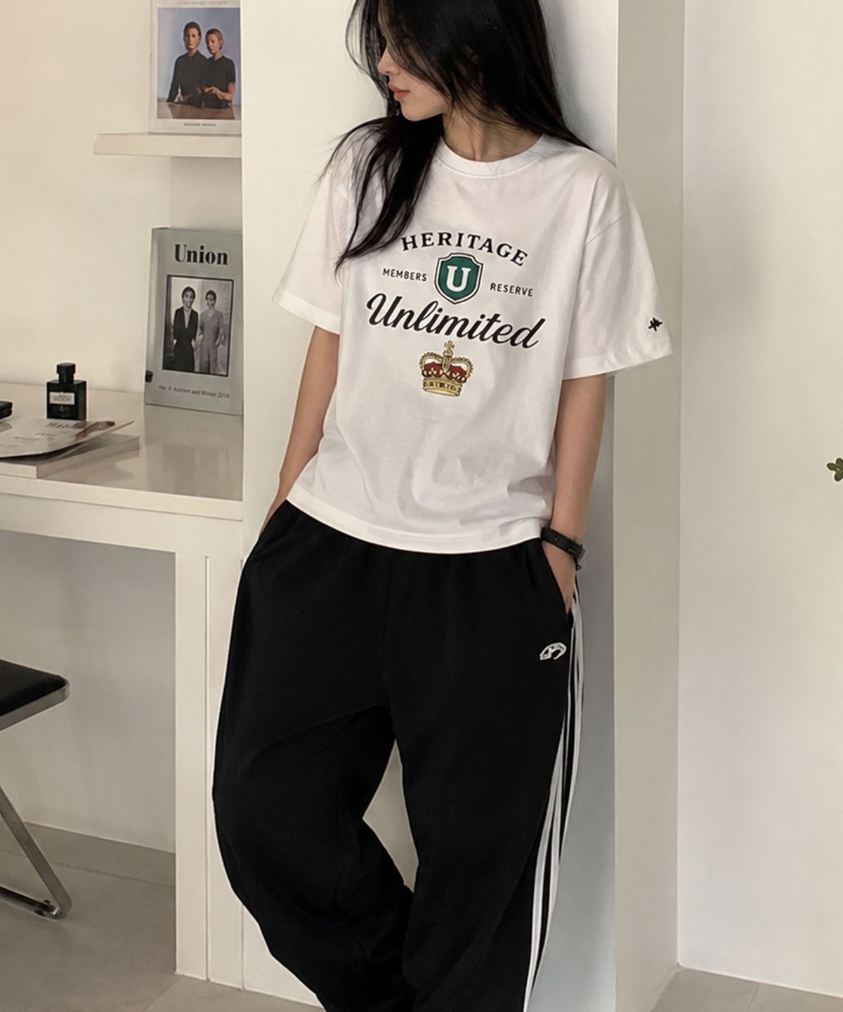 언리미트(UNLIMIT) CROWN TEE (U26BTTS606)
