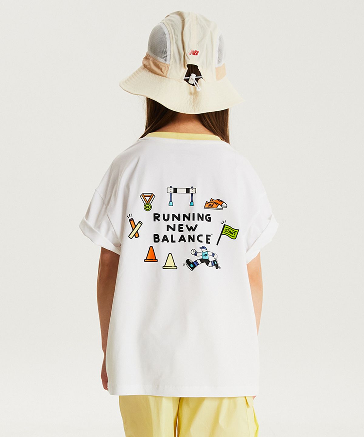 뉴발란스 키즈(NEWBALANCEKIDS) Run Festival_아동 쿨터치 반팔티 + 우븐 스트레치 팬츠 셋업 NK9YG2504U30