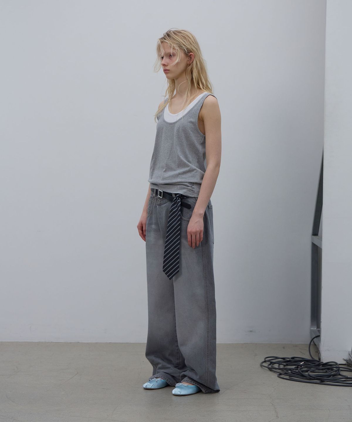 엘씨디씨티엠(LCDC™) SHAPED HEM TANK TOP (MELANGE GREY)