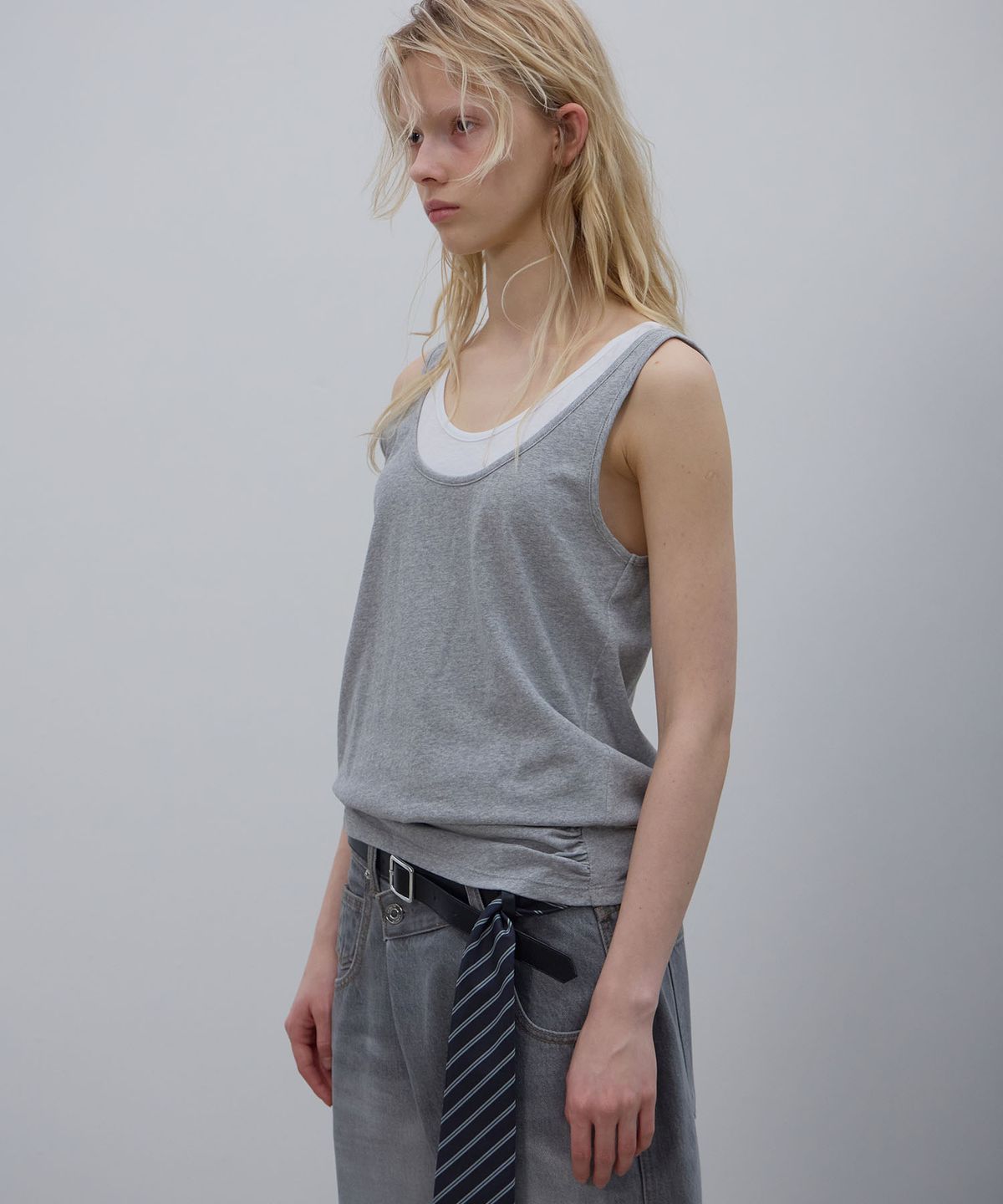 엘씨디씨티엠(LCDC™) SHAPED HEM TANK TOP (MELANGE GREY)