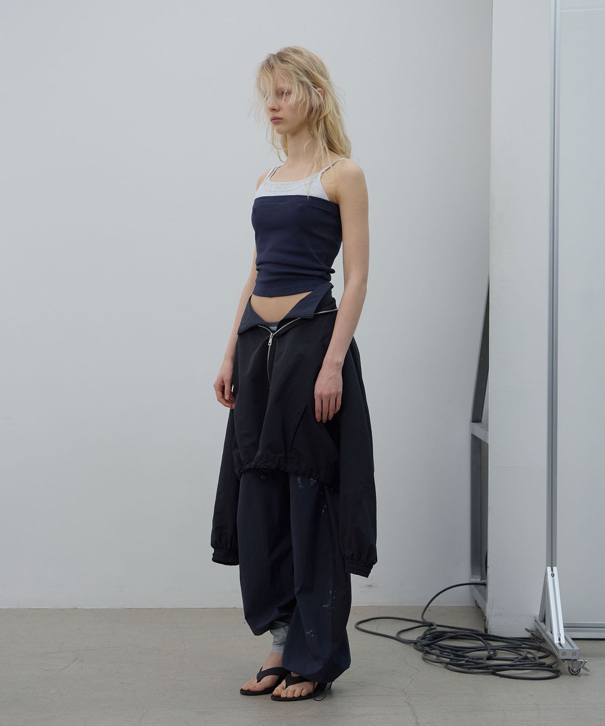 엘씨디씨티엠(LCDC™) TRIPLE LAYERED TOP (NAVY)