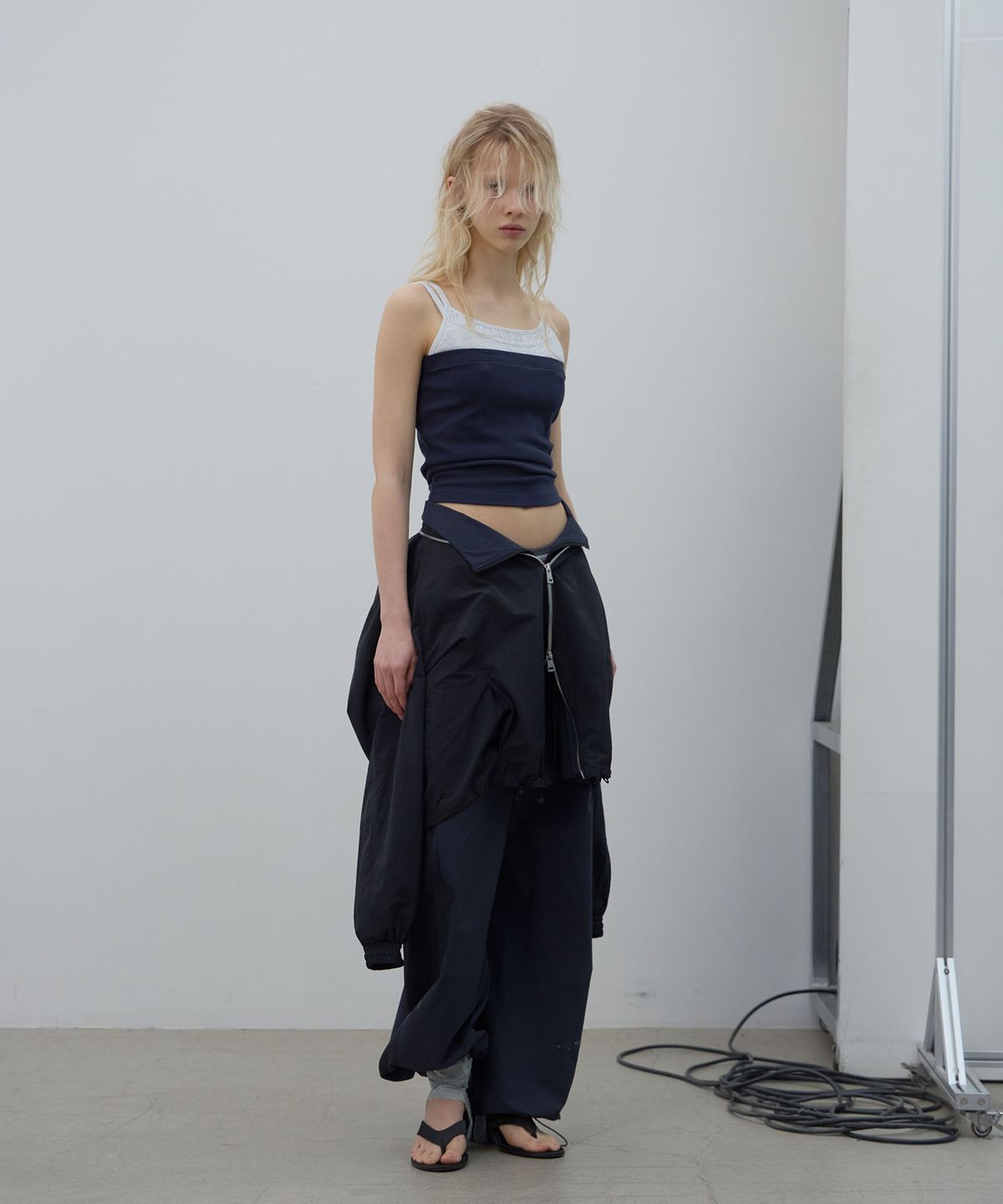 엘씨디씨티엠(LCDC™) TRIPLE LAYERED TOP (NAVY)