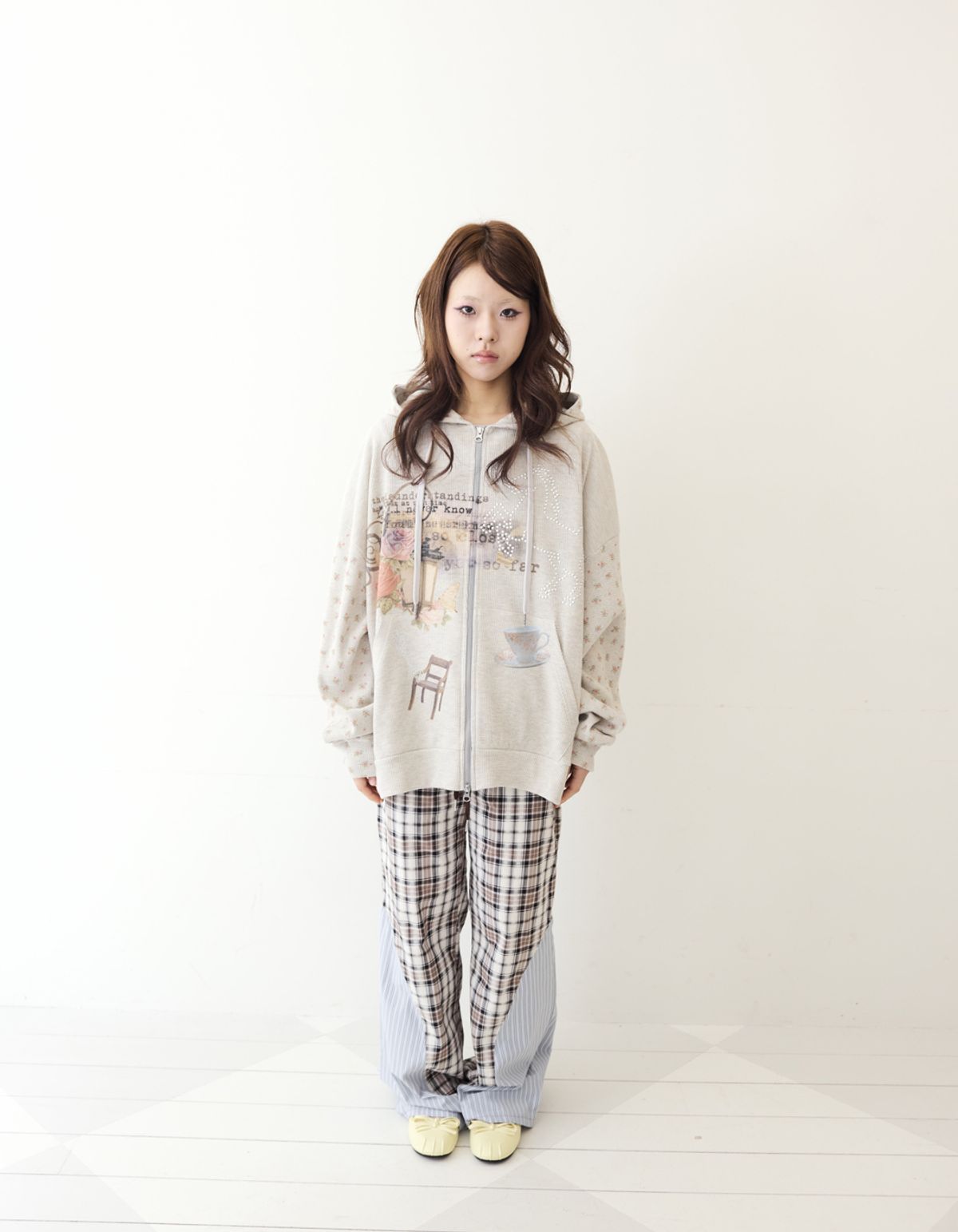 혼쿄(HONKYO) In Wonderland Stone Hoodie