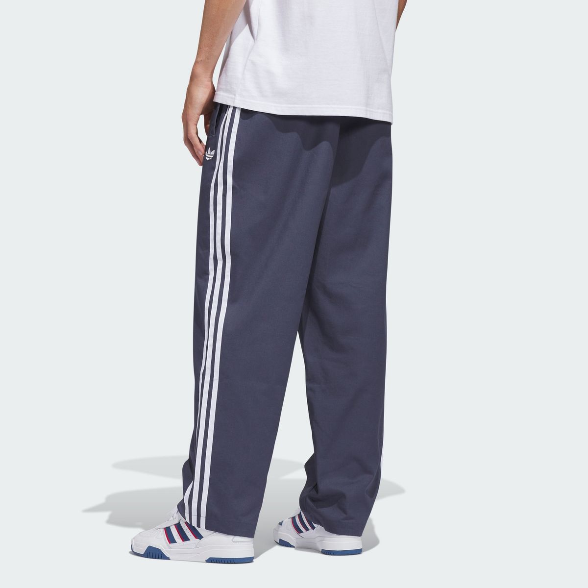 아디다스(ADIDAS) 스케이트보딩 우븐 슈퍼스타 트랙 팬츠 - 쉐도우네이비 / KS8224