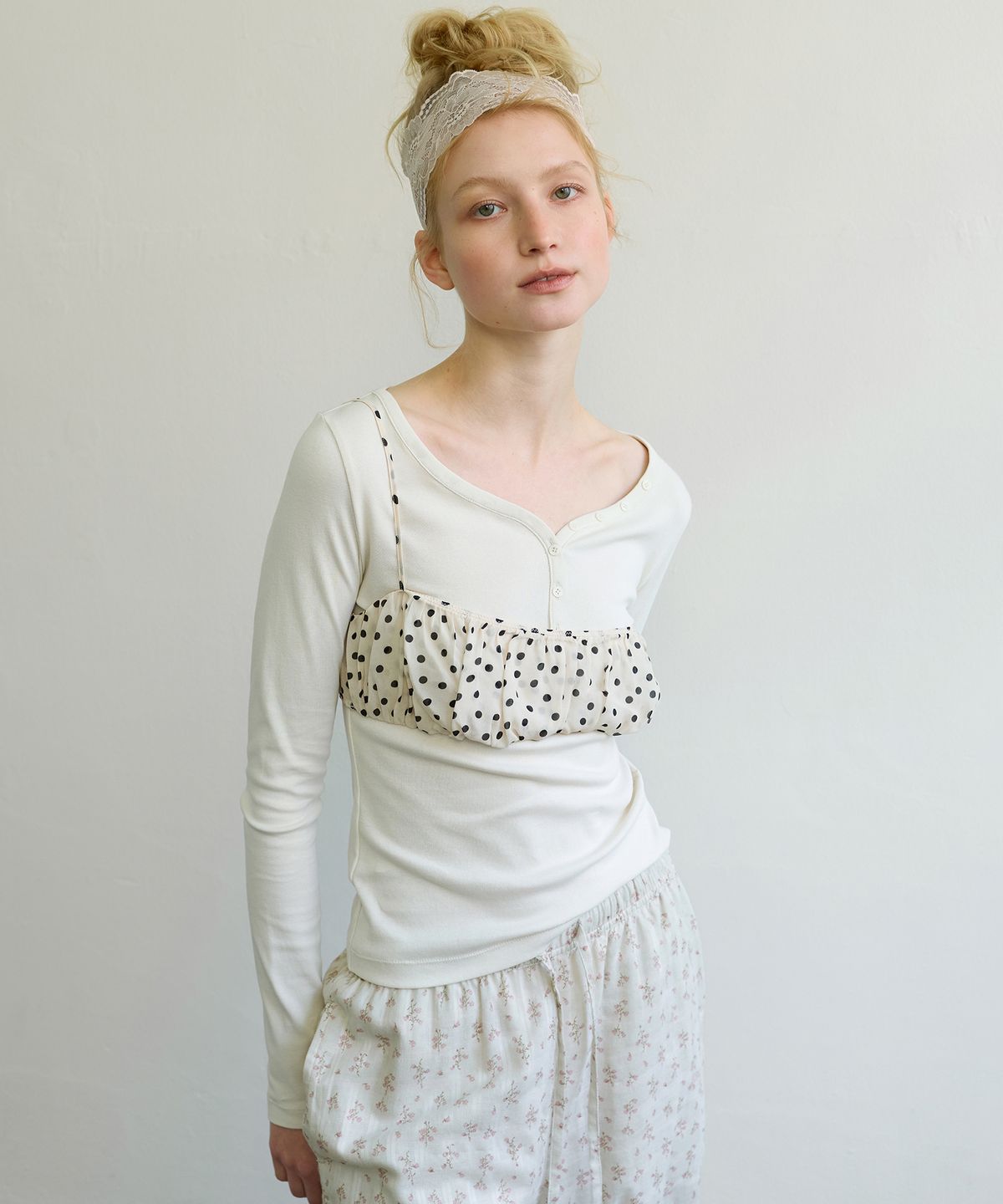 아옵트(AOPT) TWO-WAY HENLEY T-SHIRT - CREAM