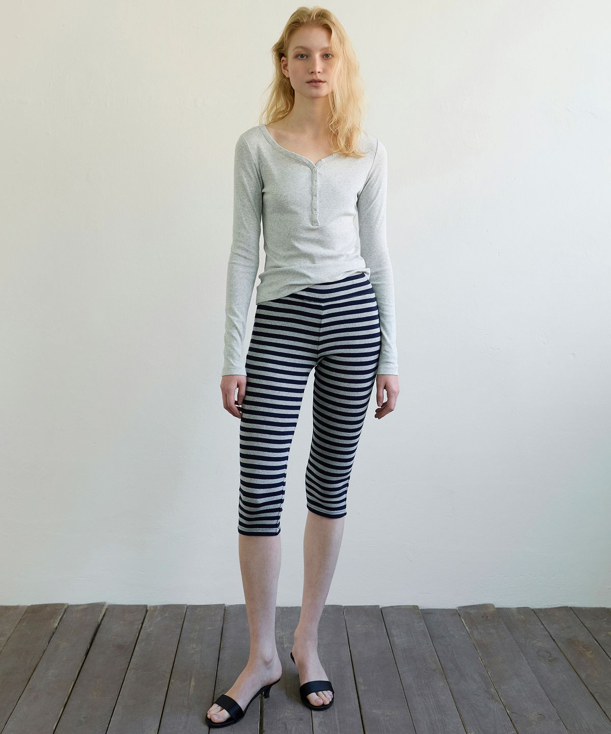 아옵트(AOPT) TWO-WAY HENLEY T-SHIRT - MELANGE GRAY