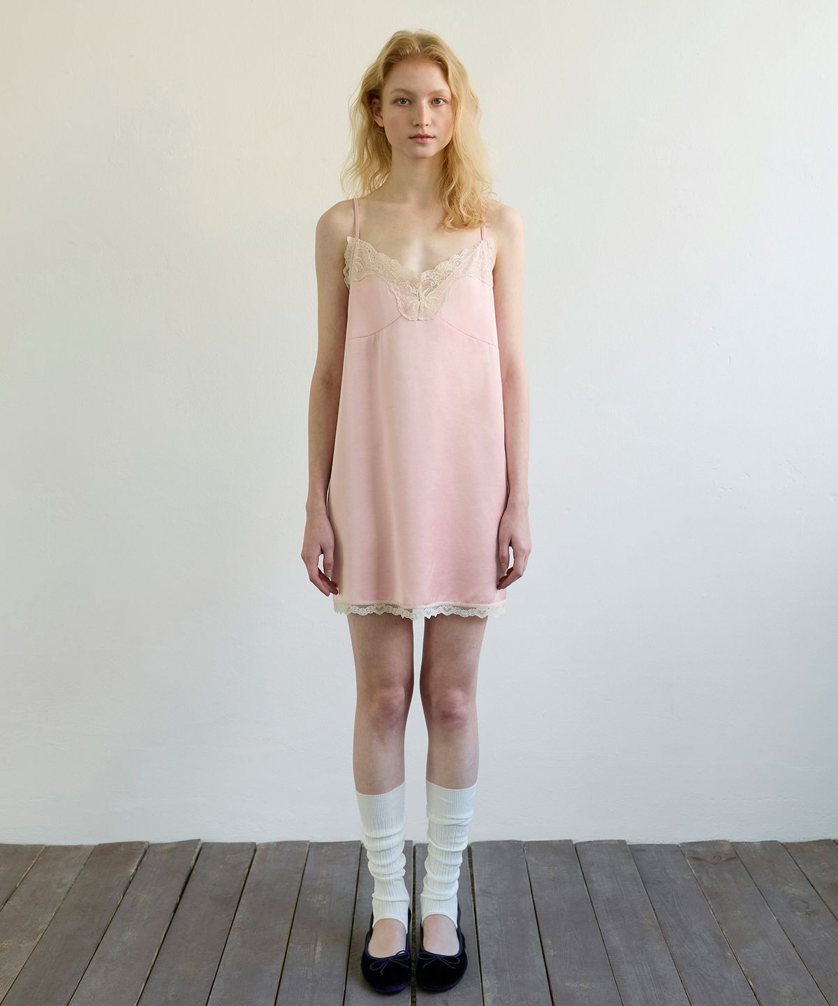 아옵트(AOPT) LACE SLIP MINI DRESS - PINK
