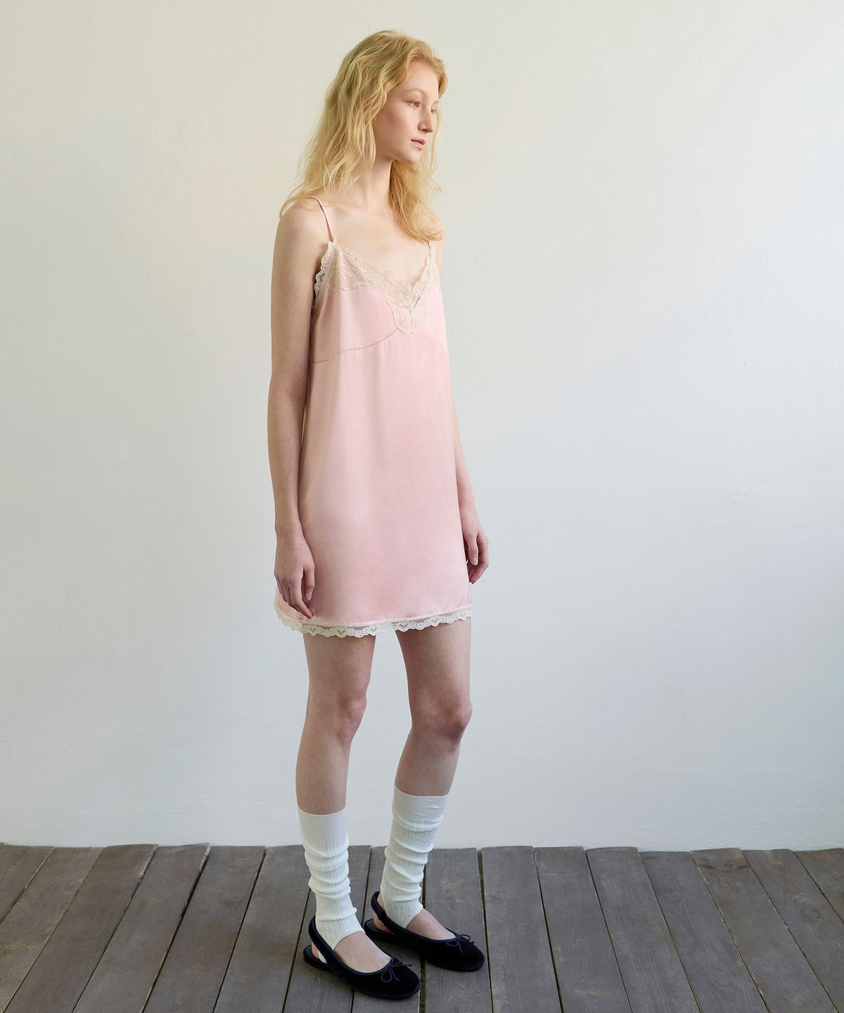 아옵트(AOPT) LACE SLIP MINI DRESS - PINK