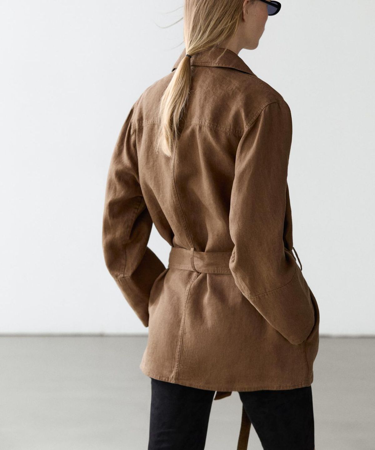 마시모두띠(MASSIMO DUTTI) 벨트 디테일 포켓 린넨 블레이저