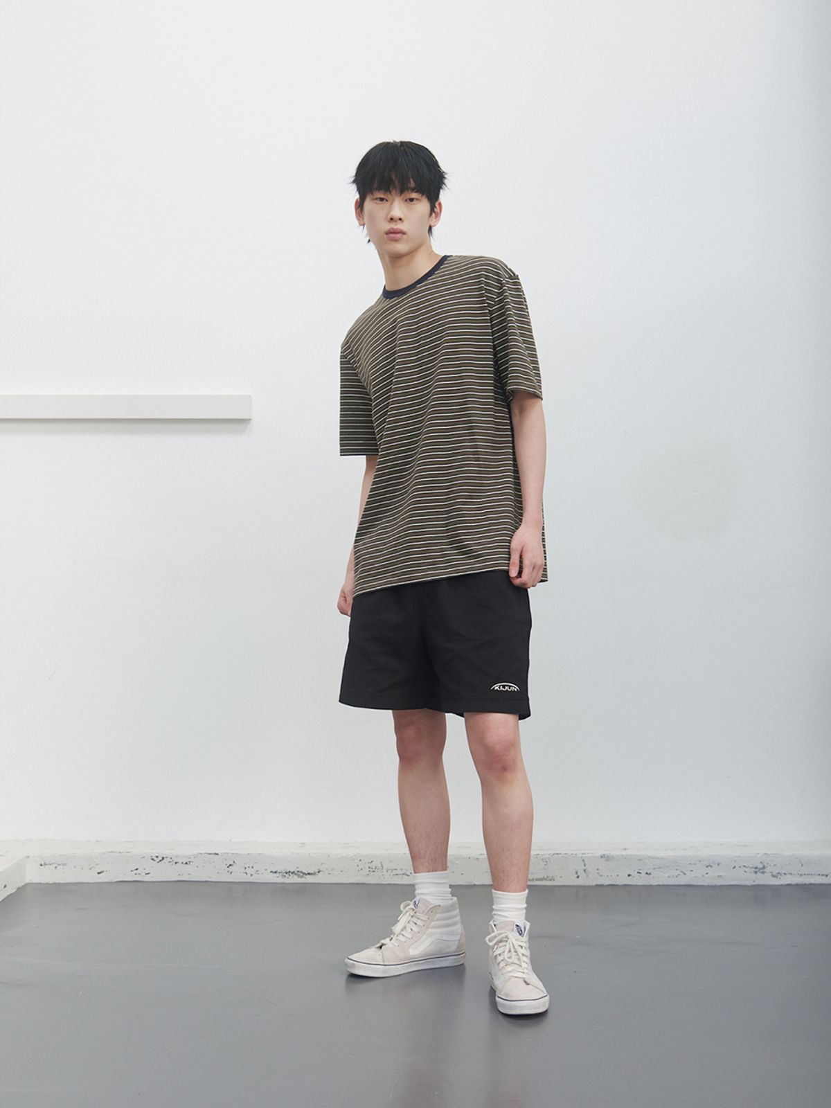 기준 맨(KIJUN MEN) Soft Border Tee Khaki