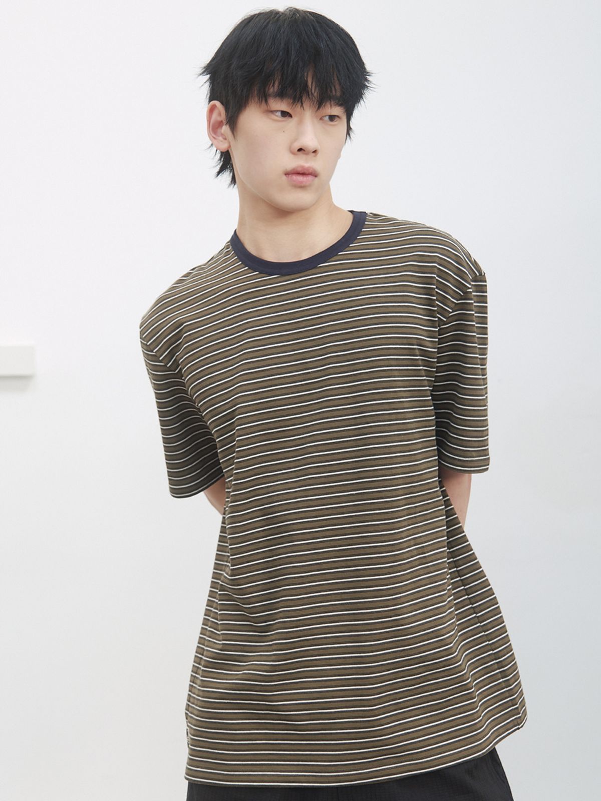 기준 맨(KIJUN MEN) Soft Border Tee Khaki