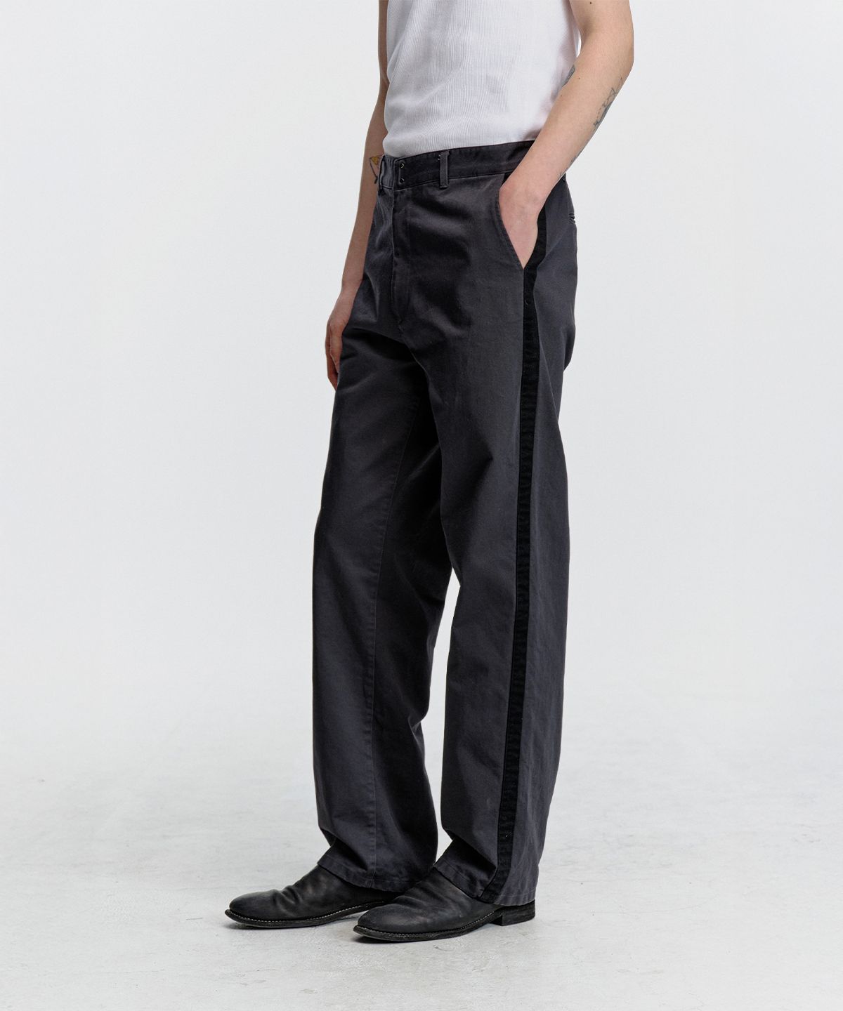 서피스에디션(SURFACE EDITION) SIDE LINE HOOK PANTS NAVY