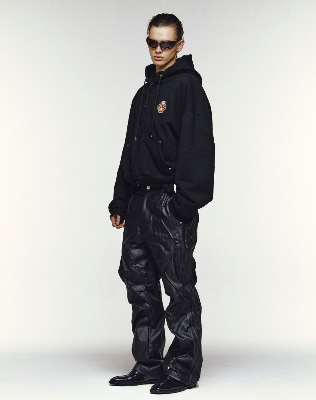 오디너리피플(ORDINARY PEOPLE) RE : New Destroy Crop Hood Zip-Up [BLACK]