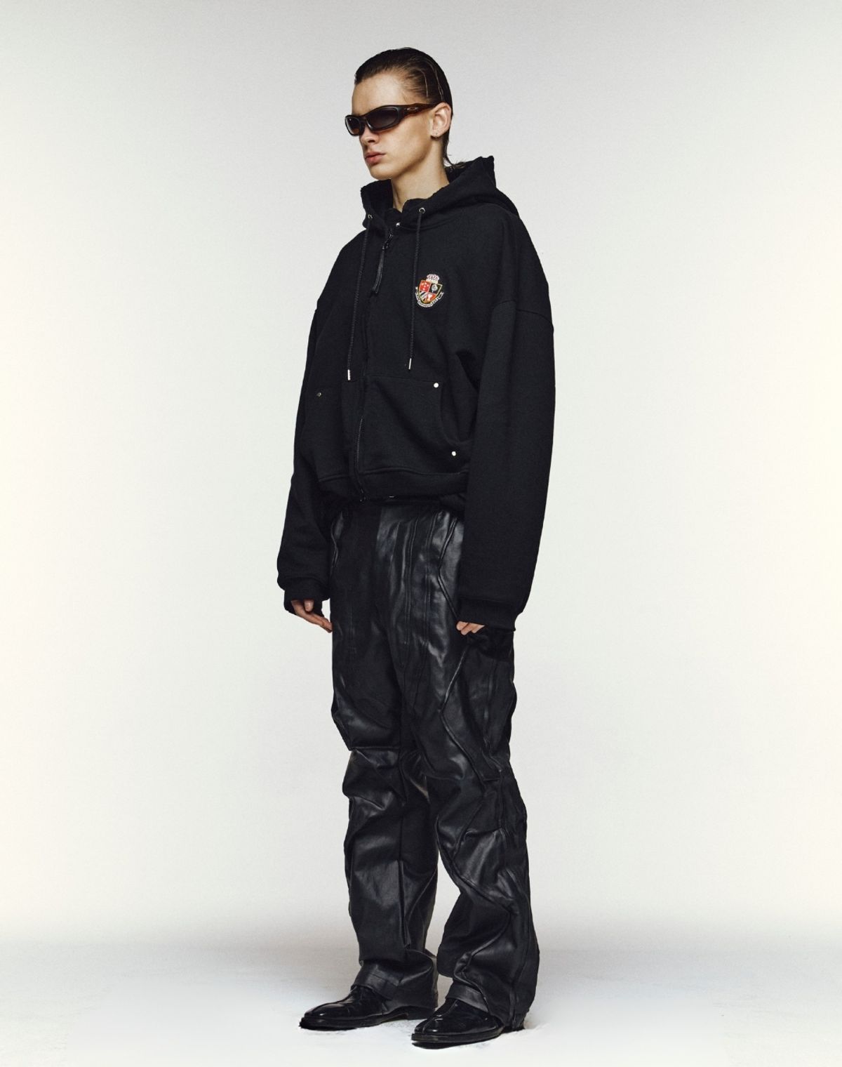 오디너리피플(ORDINARY PEOPLE) RE : New Destroy Crop Hood Zip-Up [BLACK]
