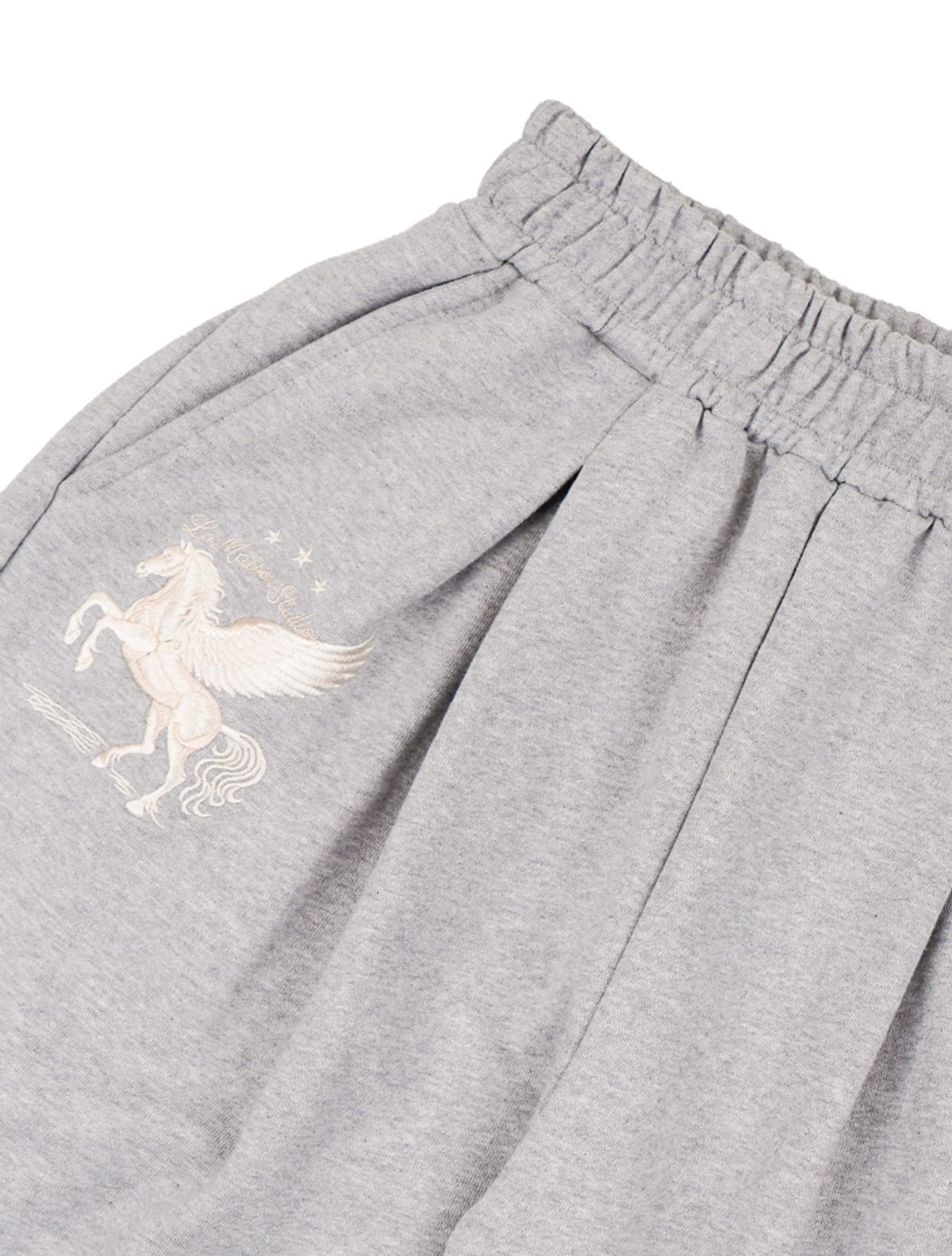 라 메종 스튜디오(LA MAISON STUDIO) PEGASUS ONE TUCK CURVED SWEAT PANTS MELANGRAY(FCG1PT690M)
