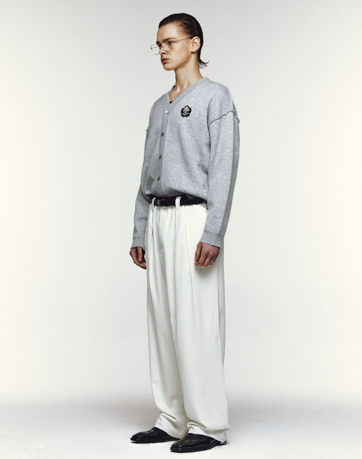 오디너리피플(ORDINARY PEOPLE) RE : HANDMADE CREST DISTRESSED CARDIGAN [Light Gray]