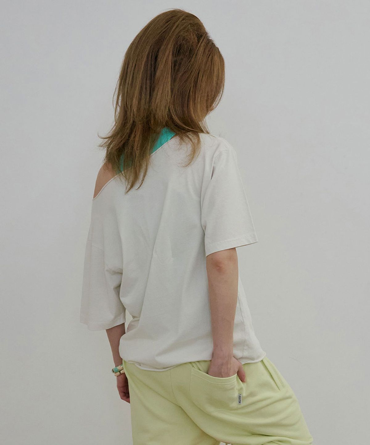 스컬프터(SCULPTOR) Point To OM Tee Dirty White