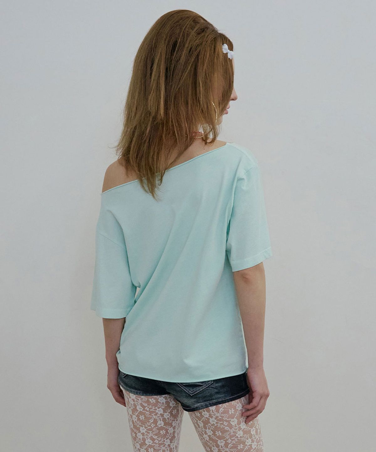 스컬프터(SCULPTOR) Healing Off-Shoulder Tee Baby Blue