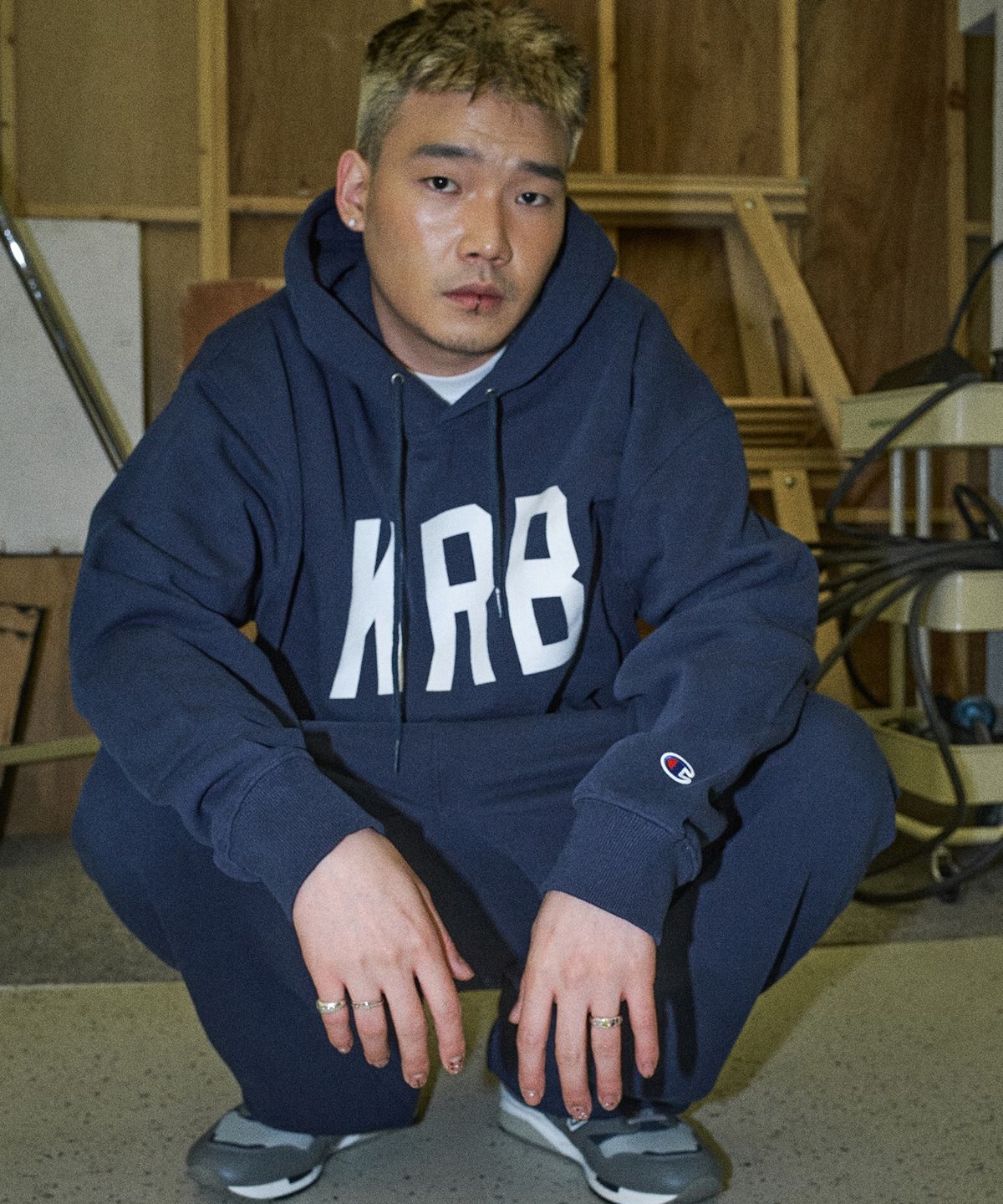챔피온(CHAMPION) 챔피온 X 콤팩트레코드바 빅 로고 후드 티셔츠 Navy