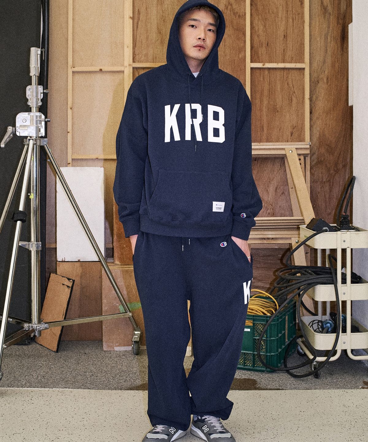챔피온(CHAMPION) 챔피온 X 콤팩트레코드바 빅 로고 스웨트 팬츠 Navy