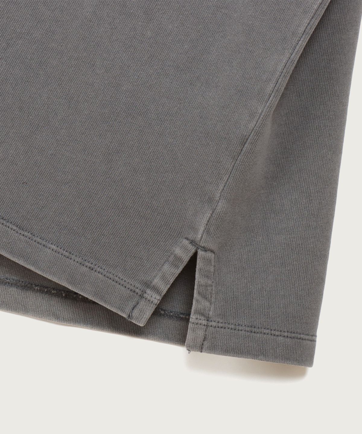 챔피온(CHAMPION) 피그먼트 다잉 포켓 반팔 티셔츠 Medium Grey