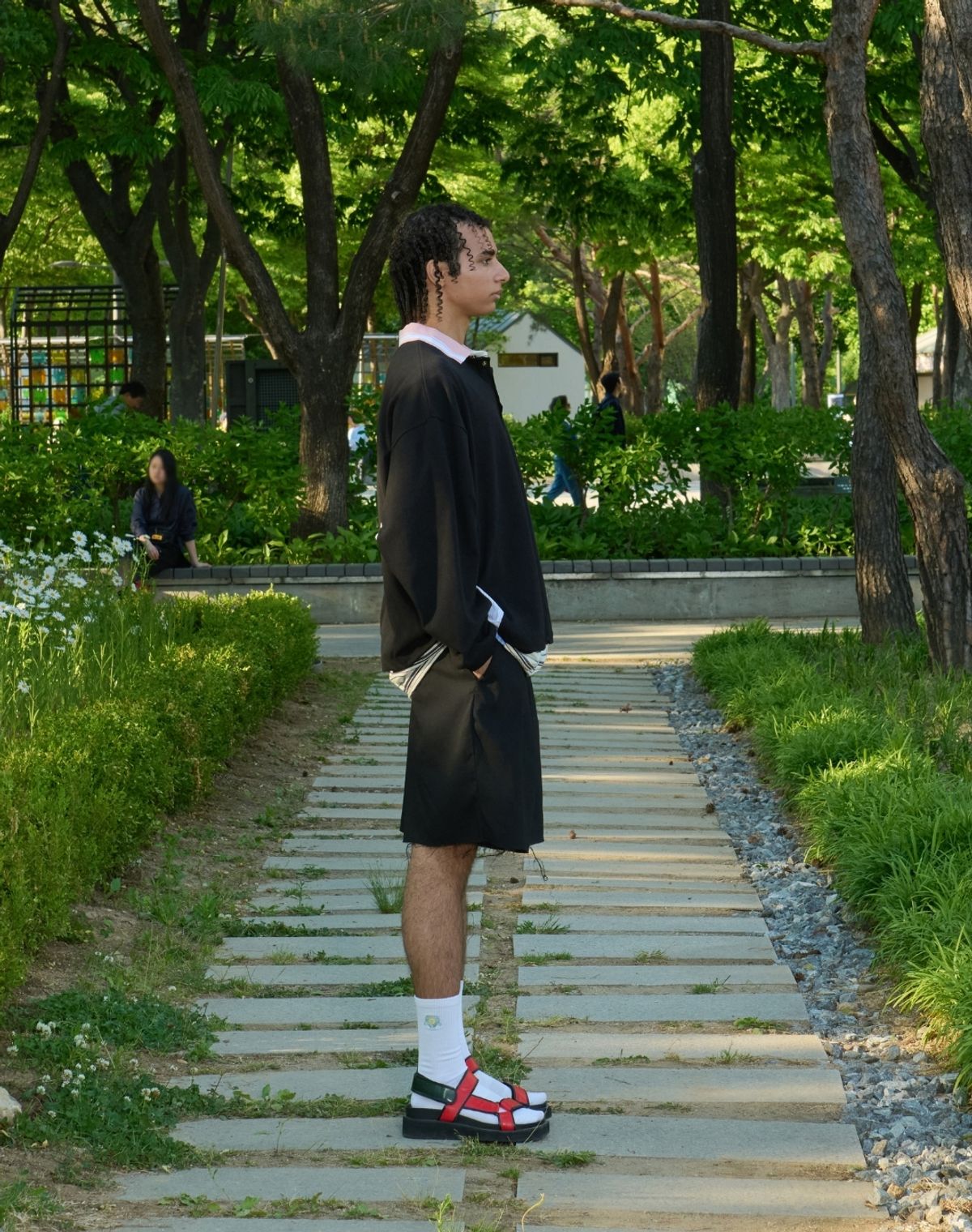 오디너리피플(ORDINARY PEOPLE) RE : RECONSTRUCTED STRIPE PANEL HENLEY [BLACK]