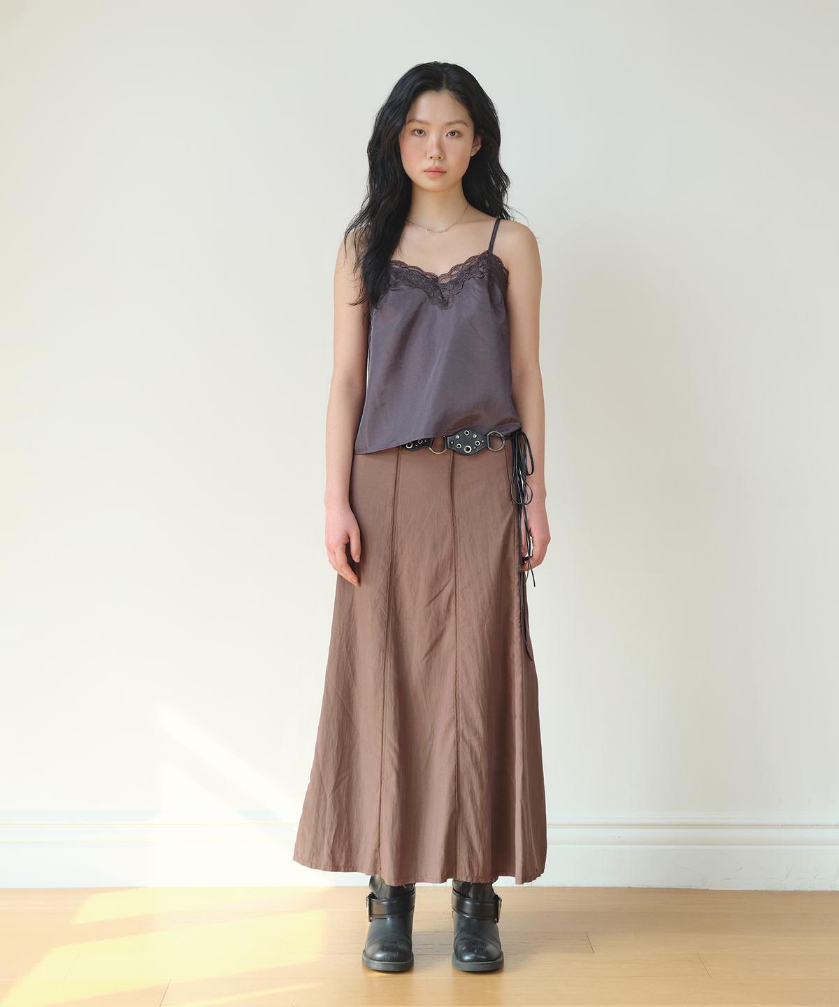 홈바디띵즈(HOMEBODY THINGS) Classic Panel Midi Skirt (BROWN)