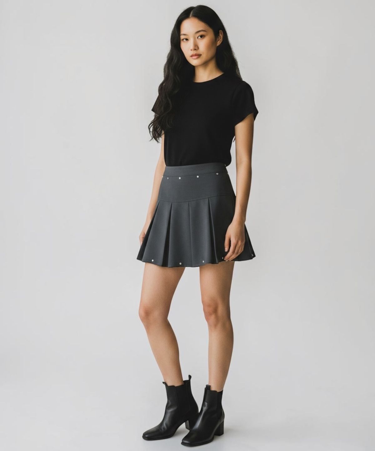 본슬리피(BORN SLIPPY) Crystal Stud Pleated Mini Skirt (Gray)