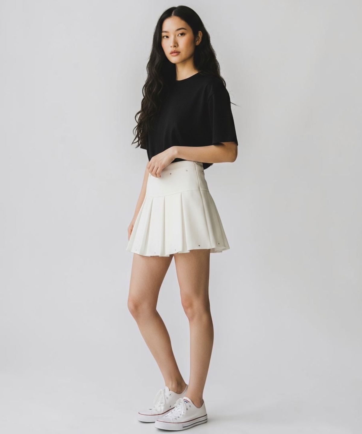 본슬리피(BORN SLIPPY) Crystal Stud Pleated Mini Skirt (Ivory)