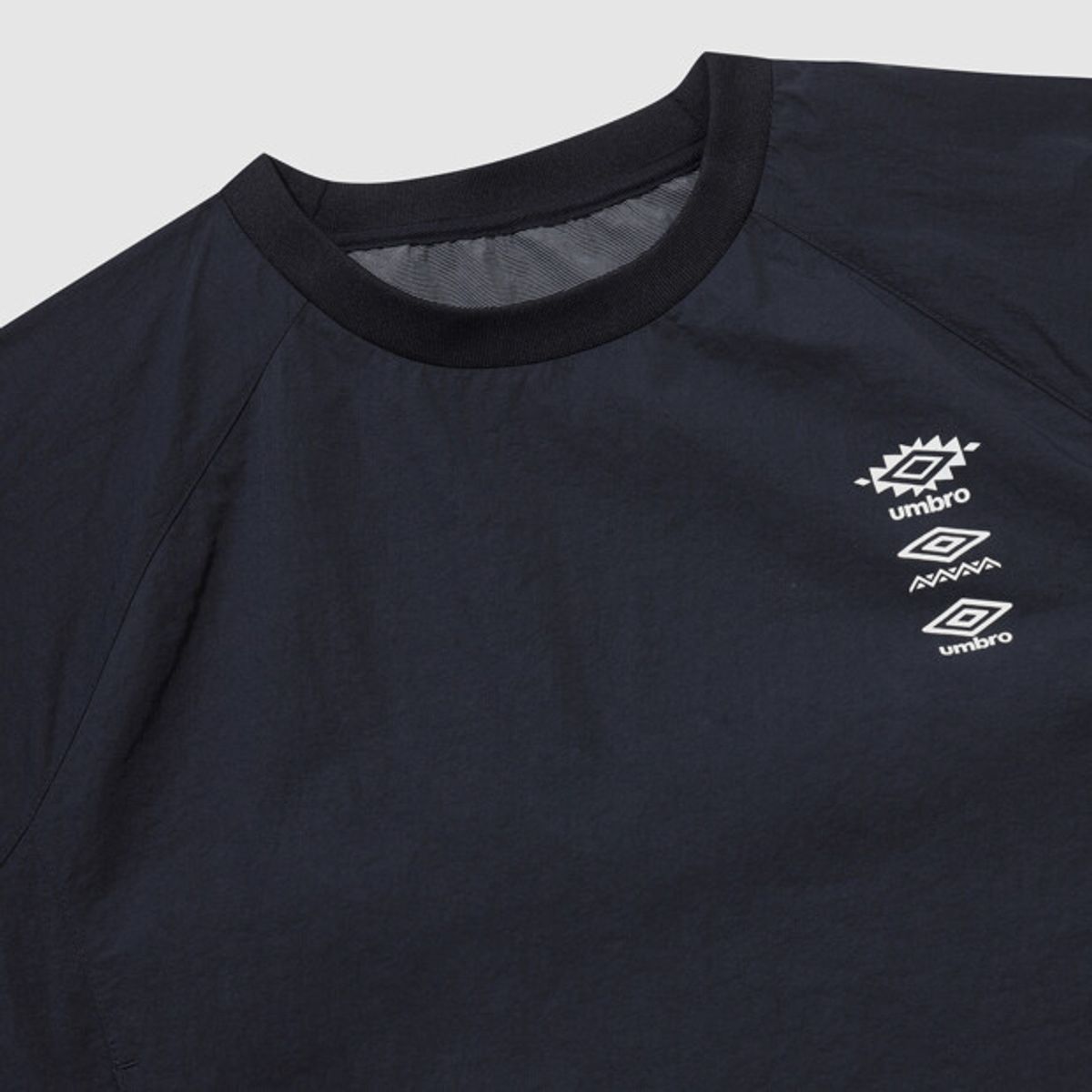 엄브로(UMBRO) 하이웨이 벤틸 반팔 피스테 네이비 UR221CWT42